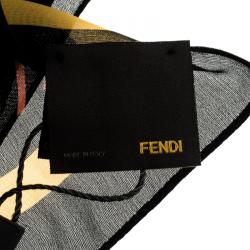 مملوكة مسبقًا وشاح فندي طباعة زوكا متعدد الألوان حرير أسود