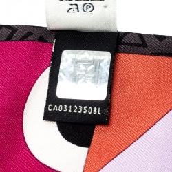 مملوكة مسبقًا وشاح بندانه فندي حرير تويل مطبوع متعدد الألوان