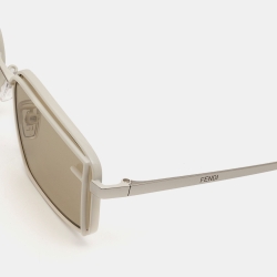 مملوكة مسبقًا Fendi White FE40102U Rectangular Sunglasses