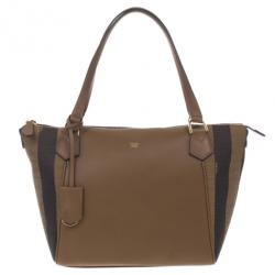 مملوكة مسبقًا Fendi Leather Pequin Trapeze Bag