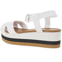 مملوكة مسبقًا Fendi White Rubber Crisscross Strapped Striped Platform Sandals Size 38.5