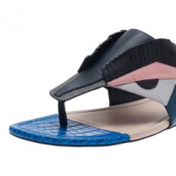 مملوكة مسبقًا Fendi Bugs Paneled Leather Thong Sandals Size 37