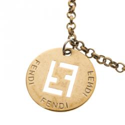 مملوكة مسبقًا Fendi Logo Identification Gold Tone Charm Bracelet