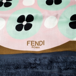 مملوكة مسبقًا شال فندي مطبوع مورد حواف بشراشيب حرير و صوف متعدد الألوان