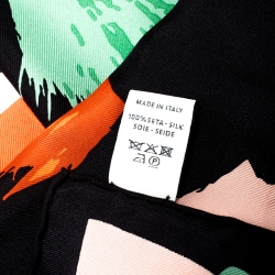 مملوكة مسبقًا وشاح فندي مطبوع بوم بوم تجريدي مربع حرير متعدد الألوان