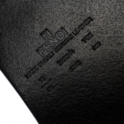 Pre Owned صدرية فندي بلا حمالات جلد سوداء