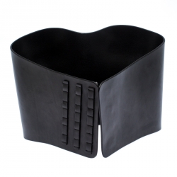 Pre Owned صدرية فندي بلا حمالات جلد سوداء