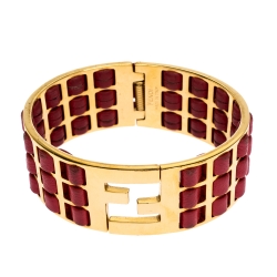 مملوكة مسبقًا سوار فندي عريض لون ذهبي جلد مغزول أحمر 