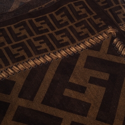 Pre Owned وشاح فندي حرير مونوغرامي بني زوكا