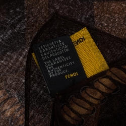 Pre Owned وشاح فندي حرير مونوغرامي بني زوكا