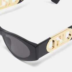 Pre Owned Fendi Black O’Lock FE400491 Cat Eye Sunglasses