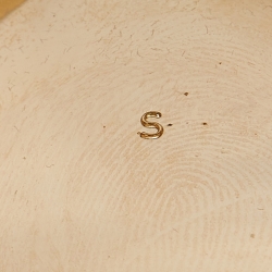 مملوكة مسبقًا Fendi Fendista Crystal Gold Tone Bracelet S