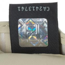 مملوكة مسبقًا Fendi Beige Patent Leather Fendilicious WOC Shoulder Bag