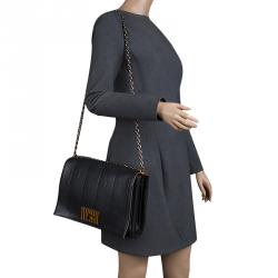 Pre Owned Fendi Black Leather Pequin Tonal Strip Shoulder Bag