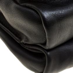 Pre Owned Fendi Black Leather Pequin Tonal Strip Shoulder Bag