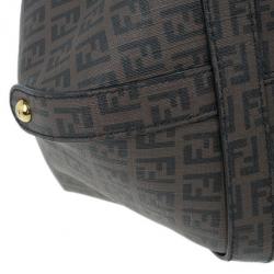 مملوكة مسبقًا Fendi Brown Coated Canvas Zucchino Hobo