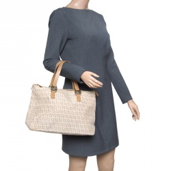 Pre Owned Fendi Beige/Brown Zucchino Canvas and Leather Zip Tote