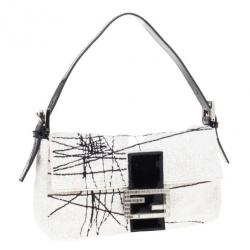 مملوكة مسبقًا Fendi Black and White Beaded Limited Edition Baguette