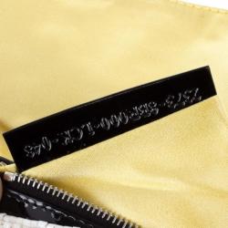 مملوكة مسبقًا Fendi Black and White Beaded Limited Edition Baguette