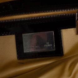 مملوكة مسبقًا Fendi Black and White Beaded Limited Edition Baguette