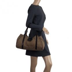 مملوكة مسبقًا Fendi Zucca Canvas Medium Shoulder Bag
