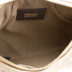 Pre Owned حقيبة كتف فندي باغيت بسلسلة كانفاس مقوى بنقوش زوكينو بيج / بيضاء