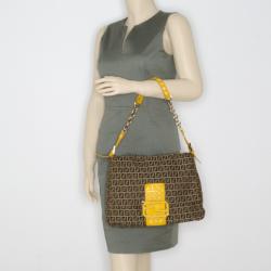 مملوكة مسبقًا Fendi Mahogany And Yellow Zucchino 'Mamma' Studded Shoulder Bag