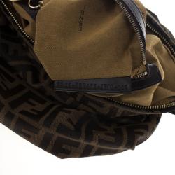 مملوكة مسبقًا Fendi Zucca Chef Chain Link Hobo