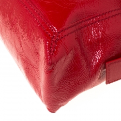 Pre Owned Fendi Red Crinkle Patent Leather Large Mamma Baguette Shoulder Bag