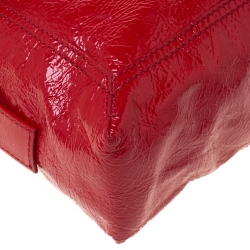 Pre Owned Fendi Red Crinkle Patent Leather Large Mamma Baguette Shoulder Bag