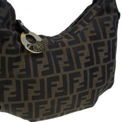 مملوكة مسبقًا Fendi Zucca Canvas Chef Chain Link Hobo