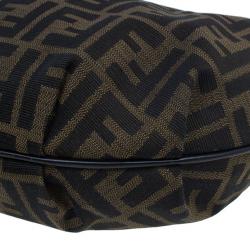 مملوكة مسبقًا Fendi Zucca Canvas Chef Chain Link Hobo