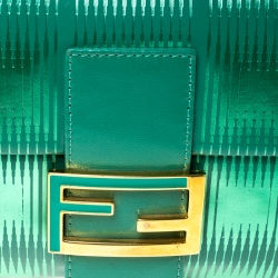 Pre Owned Fendi Green Textured Leather Baguette Shoulder Bag