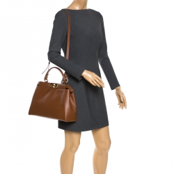 Pre Owned Fendi Brown Leather Medium Peekaboo Top Handle Bag