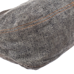 مملوكة مسبقًا حقيبة كتف فندي باغويت دنيم رصاصي