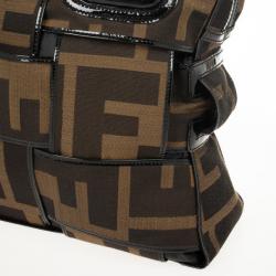مملوكة مسبقًا Fendi Zucca Canvas Woven Crossword Bag