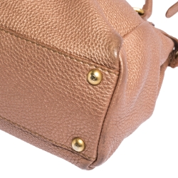 Pre Owned Fendi Metallic Peach Selleria Leather Medium Peekaboo Top Handle Bag