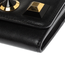 مملوكة مسبقًا Fendi Black Leather Studded Wallet On Chain