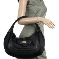 مملوكة مسبقًا Fendi Black Satin Spy Hobo