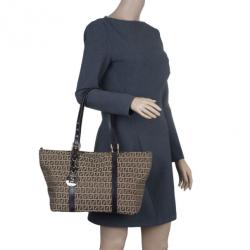 مملوكة مسبقًا حقيبة يد توت فندي زوكشينو كانفاس حلية زينة بني كبيرة