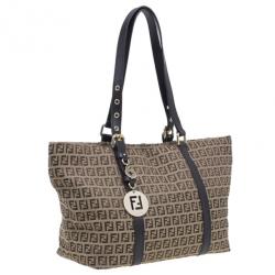 مملوكة مسبقًا حقيبة يد توت فندي زوكشينو كانفاس حلية زينة بني كبيرة