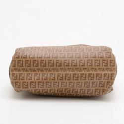 مملوكة مسبقًا Fendi Tobacco Zucchino Spalmati Clasp Detail Shoulder Bag