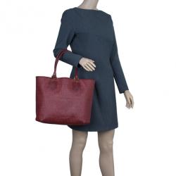 مملوكة مسبقًا Fendi Red Zucchino Spalmati Drawstring Top Tote