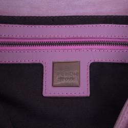 مملوكة مسبقًا Fendi Pink Suede Baguette Shoulder bag