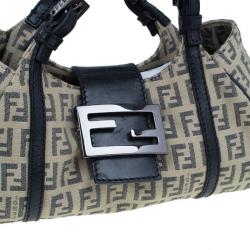 مملوكة مسبقًا حقيبة فندي ميني بورسا كانفاس بيج للكتف