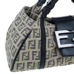 مملوكة مسبقًا حقيبة فندي ميني بورسا كانفاس بيج للكتف