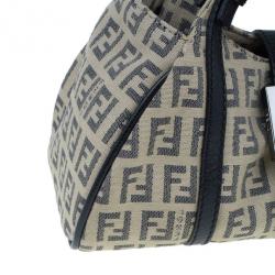 مملوكة مسبقًا حقيبة فندي ميني بورسا كانفاس بيج للكتف