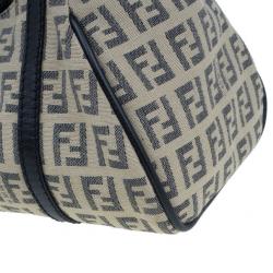 مملوكة مسبقًا حقيبة فندي ميني بورسا كانفاس بيج للكتف