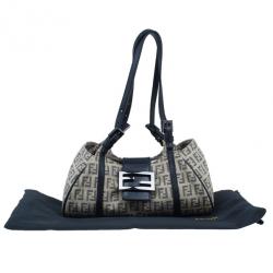 مملوكة مسبقًا حقيبة فندي ميني بورسا كانفاس بيج للكتف