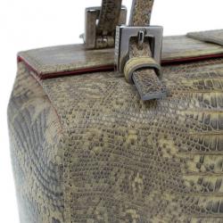 مملوكة مسبقًا حقيبة صندوق فندي جلد سحلية